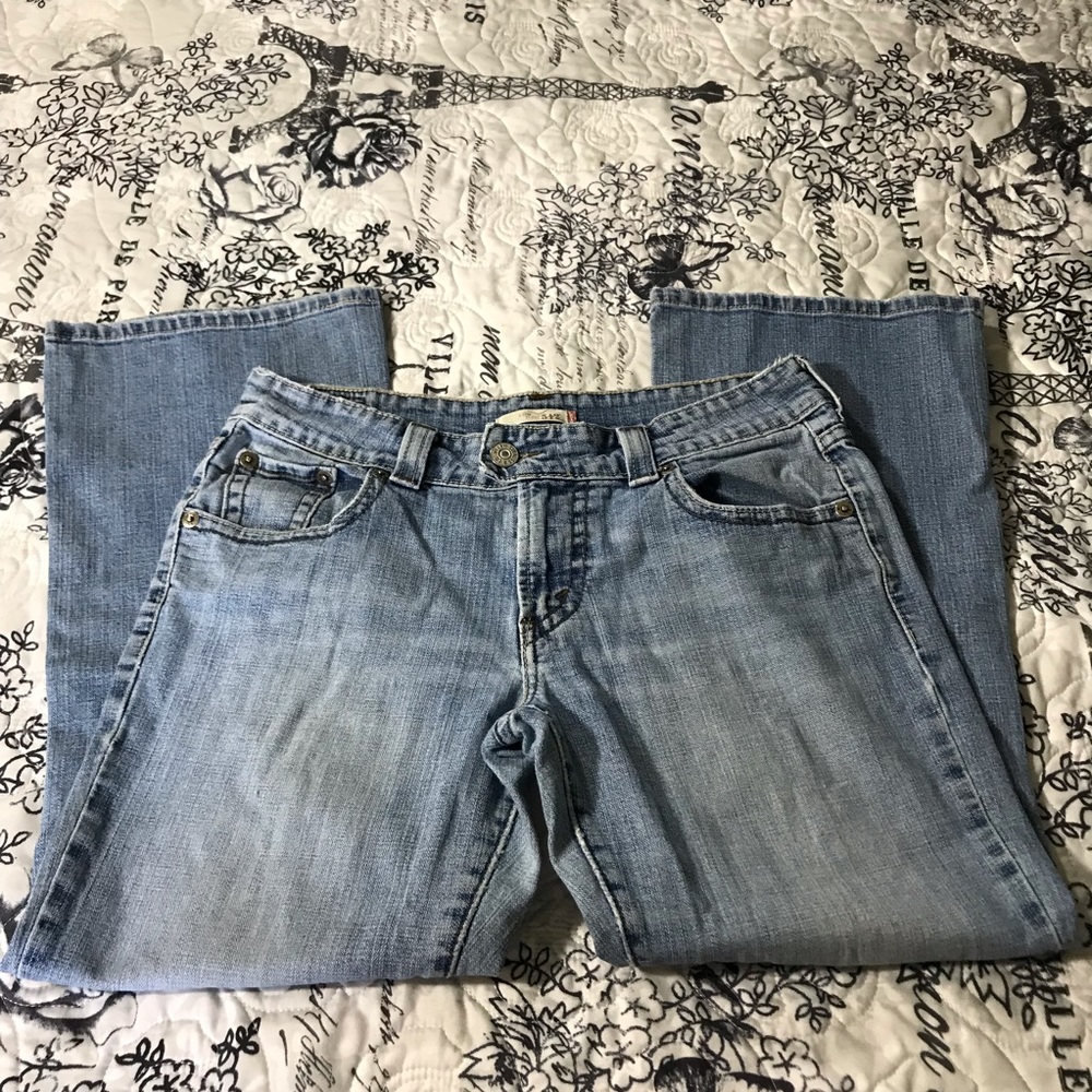 Women’s Levi Jeans
